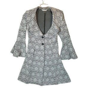 Peter Nygard Black White Geometric Long blazer Coat Women’s Size 6 Bell Sleeve